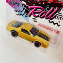 2018 Hot Wheels 50th Anniversary Camaro Iroc And Roll 85 Chevrolet Camaro dorado PR5