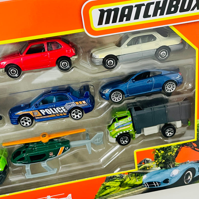 2022 Matchbox 9 Pack Set de 9 con 1956 Aston Martin DBR1 Exclusivo del Pack