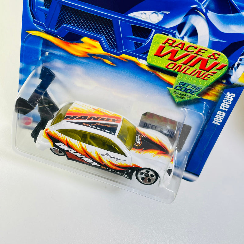 2002 Hot Wheels Ford Focus 184 blanco 5DOT