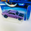 2005 Hot Wheels Vairy 8 Chevrolet Corvair 136 lavanda 5SP base ZAMAC