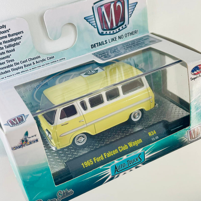 2015 M2 Machines Auto-Trucks 1965 Ford Falcon Club Wagon R34 amarillo Llantas de Goma